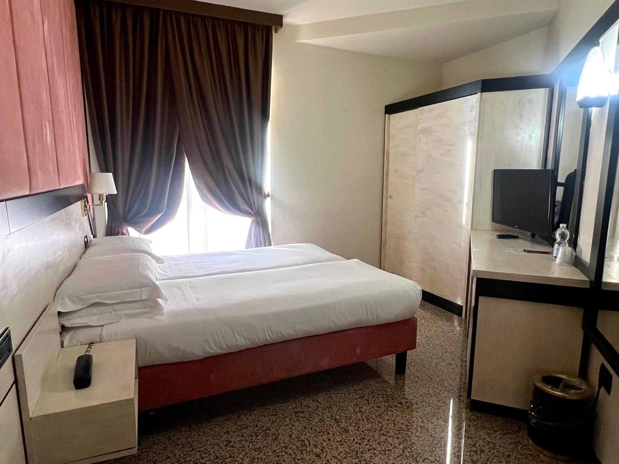 Hotel Diamante Corbetta Extérieur photo