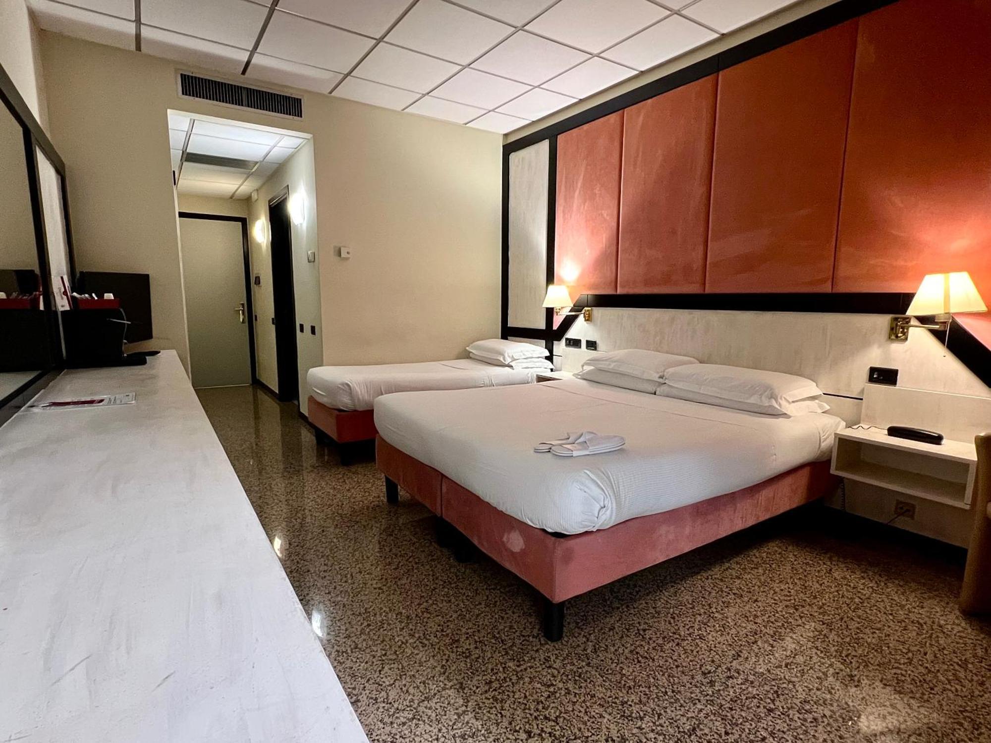 Hotel Diamante Corbetta Extérieur photo