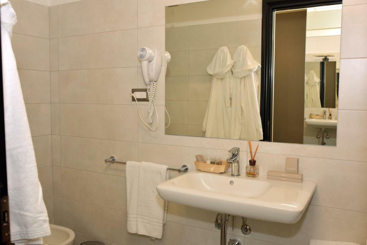 Hotel Diamante Corbetta Extérieur photo